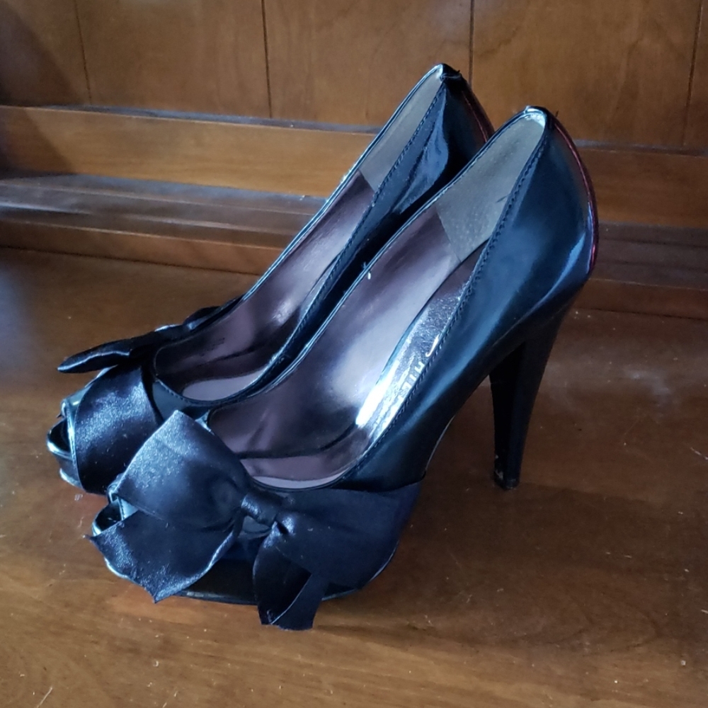 Paris Hilton high heels